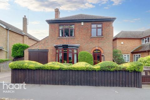 4 bedroom detached house for sale, Westwood Avenue, March