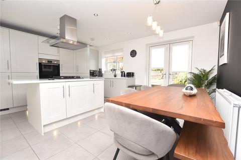 3 bedroom semi-detached house for sale, Moor Knoll Fold, East Ardsley, Wakefield, West Yorkshire