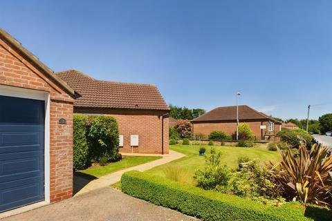 2 bedroom semi-detached bungalow for sale, Meadow Road, Driffield YO25