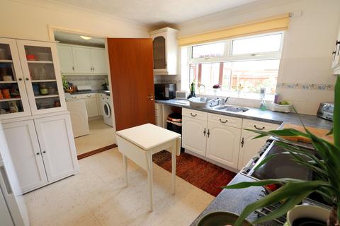 2 bedroom detached bungalow to rent, Regent Road, Downham Market PE38