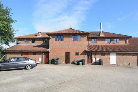 3 bedroom flat for sale, Thatcham,  Berkshire,  RG18