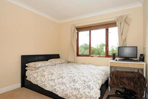 3 bedroom flat for sale, Thatcham,  Berkshire,  RG18