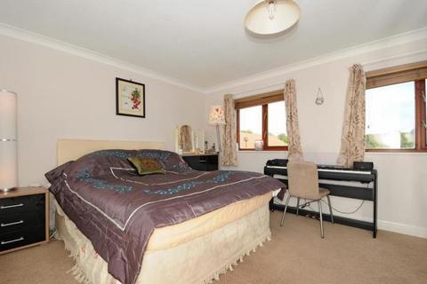 3 bedroom flat for sale, Thatcham,  Berkshire,  RG18