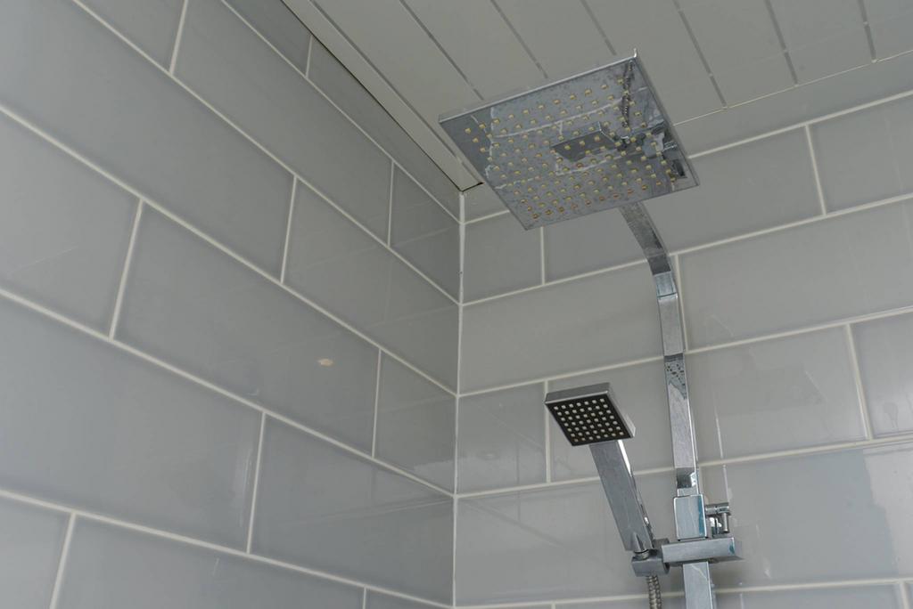 MFL8235235 438.jpg