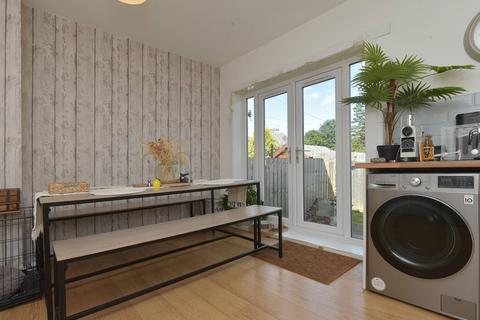 212 Ashkirk Drive, Glasgow, G52 1HN