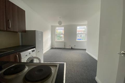 1 bedroom apartment to rent, Wood Street, Walthamstow, E17