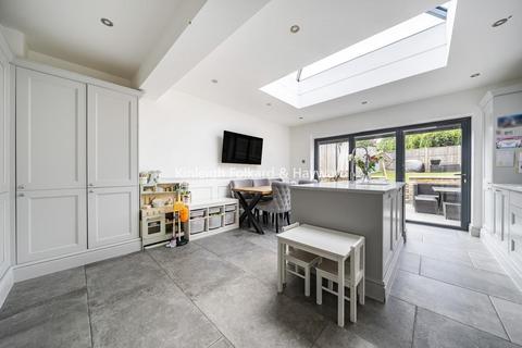 57 Albany Road, Chislehurst, BR7 6BQ