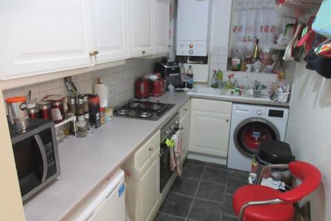 2 bedroom flat for sale, Avenue Road, Westcliff On Sea