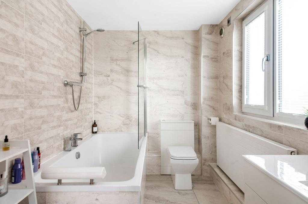 En suite bathroom