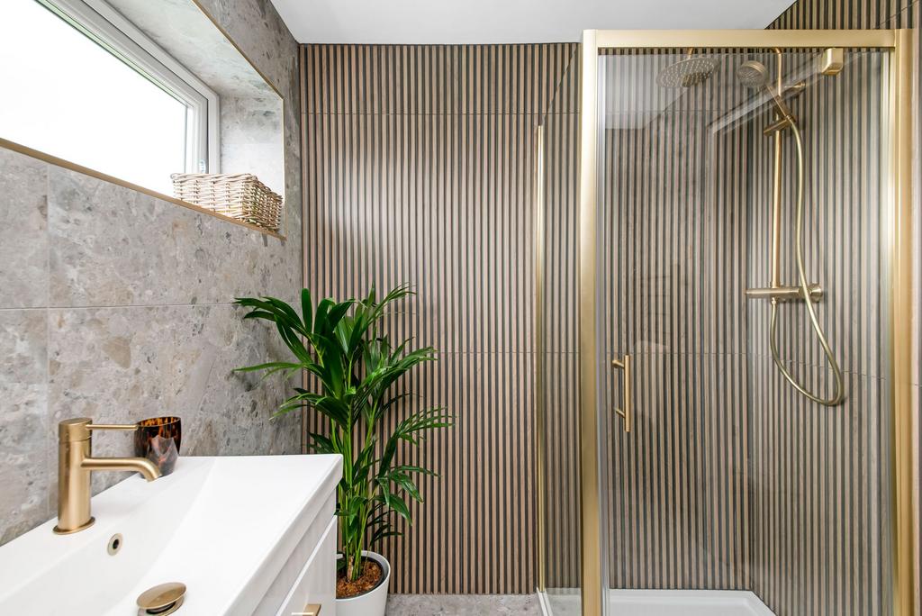 Family shower room