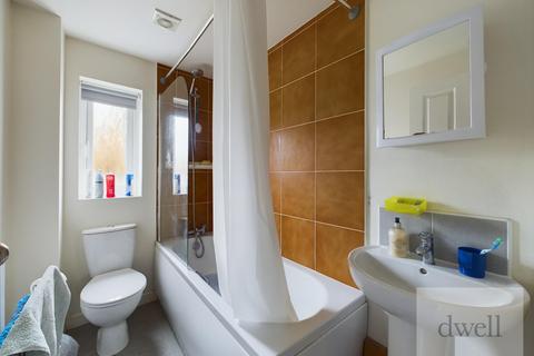 33 Blencarn Crescent, Seacroft, Leeds, LS14 6WT