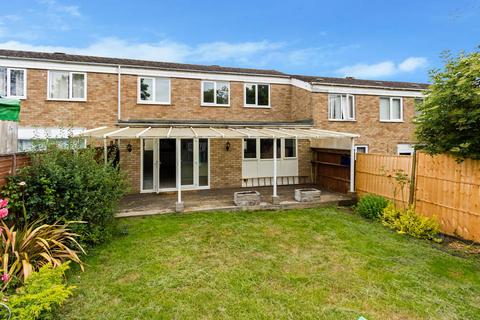 3 bedroom terraced house to rent, WELLINGBOROUGH NN8