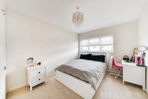 138 Croxdale Road, Borehamwood, WD6 4QB
