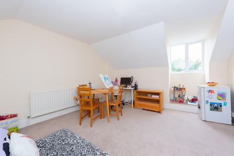 1 bedroom flat for sale, Osborne Road, Farnborough, GU14