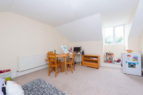 undefined, Osborne Road, Farnborough, GU14