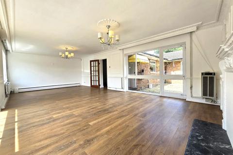 3 bedroom bungalow for sale, Boltmore Close, NW4