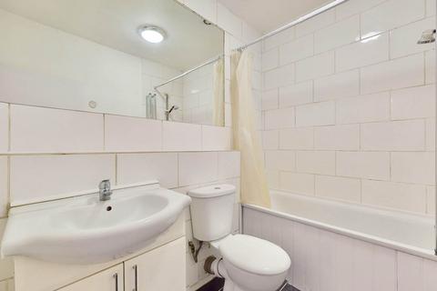 Flat B, 17 Pemberton Gardens, London, N19 5RR