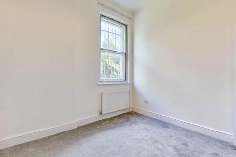 Flat B, 17 Pemberton Gardens, London, N19 5RR