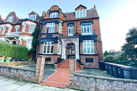 Studio to rent, Parsifal Road, West Hampstead, London, NW6