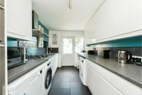 3 bedroom terraced house for sale, Hanover Avenue, Feltham, TW13