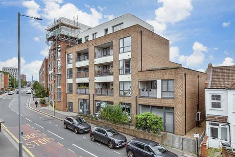 2 bedroom apartment for sale, Fulbourne Road, Walthamstow