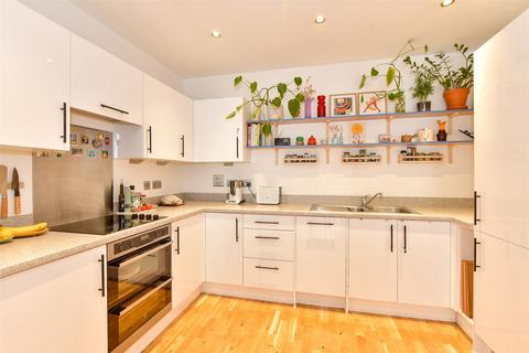 2 bedroom apartment for sale, Fulbourne Road, Walthamstow