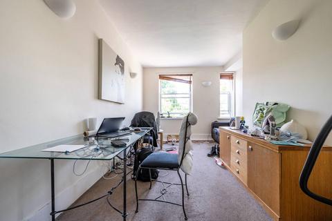 3 bedroom maisonette to rent, Vauban Estate, Bermondsey, London, SE16