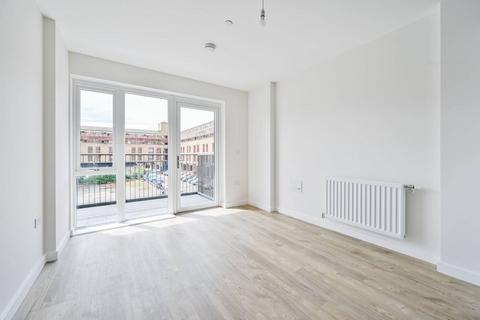 2 bedroom flat to rent, Dock 28, Woolwich, London, SE28