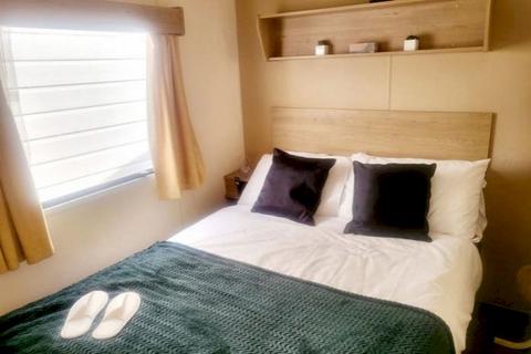 2 bedroom static caravan for sale, Suffolk Sands Holiday Park, , Carr Road IP11