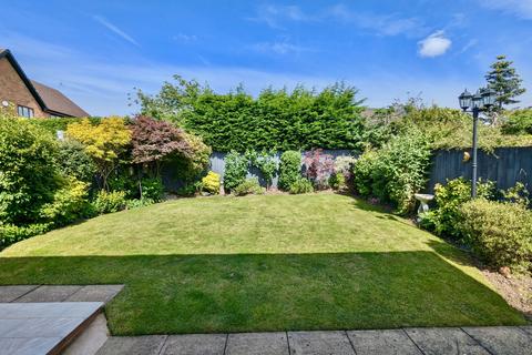 6 Aspen Grove, Wythall, Birmingham, B47 6LJ