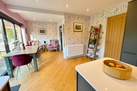 6 Aspen Grove, Wythall, Birmingham, B47 6LJ