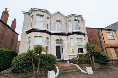 2 bedroom flat to rent, Sussex Road, Southport, Merseyside, PR8