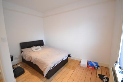 4 bedroom house to rent, Herbert Road, Woolwich, SE18