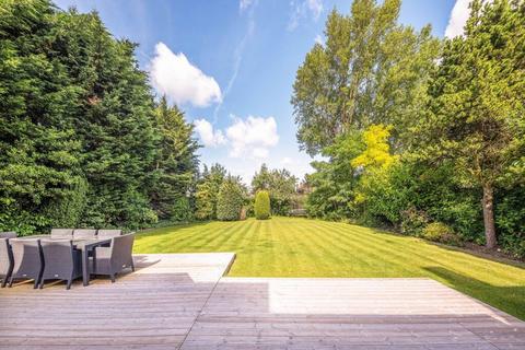20 Winnington Road, London, N2 0UB