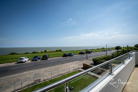 2 bedroom apartment for sale, Frinton on Sea