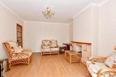 31 Chestnut Drive, Greenhill, Herne Bay, CT6 7PP