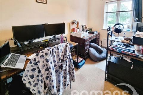 2 bedroom terraced house for sale, Treforest Close, Swindon, Wiltshire