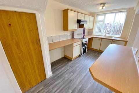 1 bedroom semi-detached house to rent, Lomond Avenue, Blackpool FY3