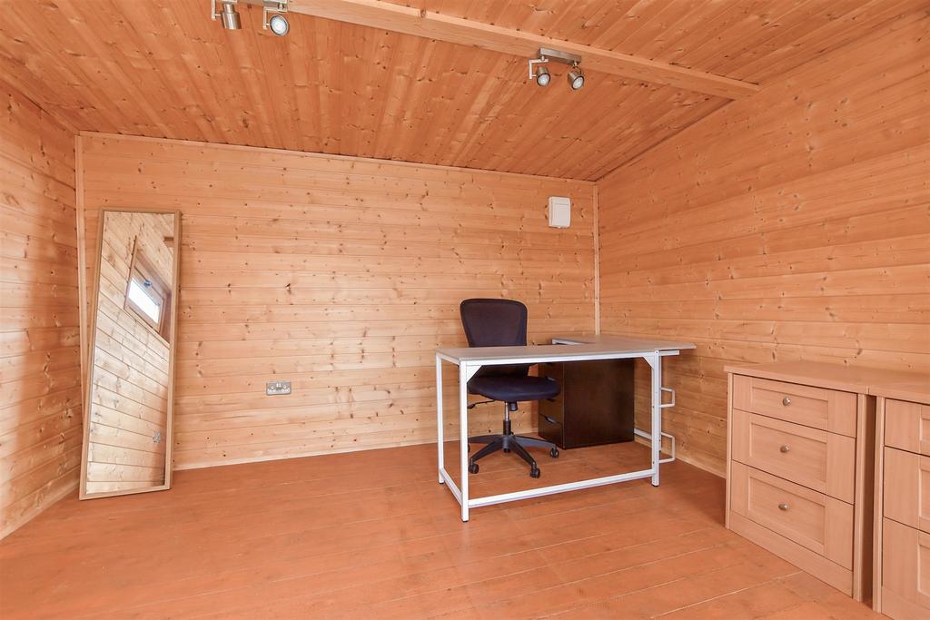 Workshop/Outbuildings