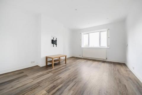 2 bedroom apartment to rent, Church Road,  Potters Bar,  EN6