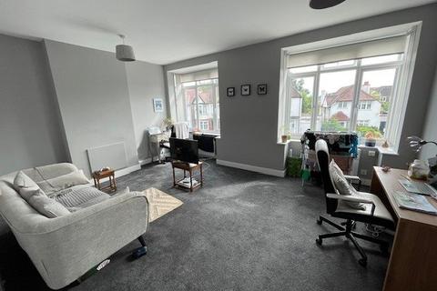 Hale Lane, Mill Hill NW7