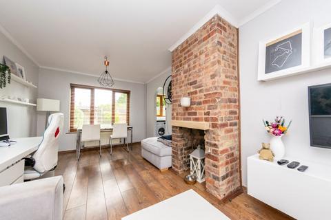 2 bedroom end of terrace house for sale, Redhall Crescent, Leeds