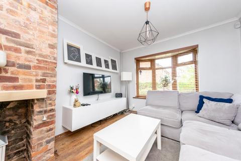 2 bedroom end of terrace house for sale, Redhall Crescent, Leeds