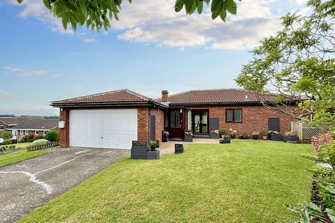 3 bedroom bungalow for sale, Elsdon Close, Oakerside Park, Peterlee, Durham, SR8 1NE