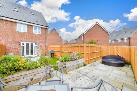 3 bedroom semi-detached house for sale, Squires Grove, Eastergate, Chichester, West Sussex