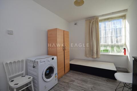 3 bedroom flat to rent, Spelman Street, London, Greater London. E1