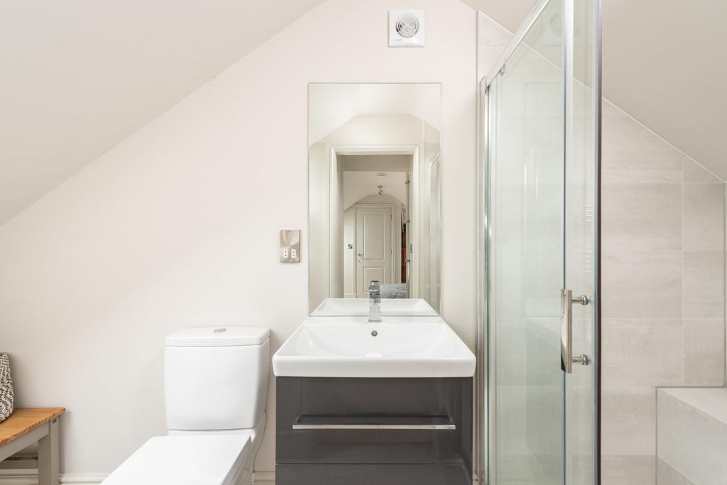 Bedroom Two En Suite