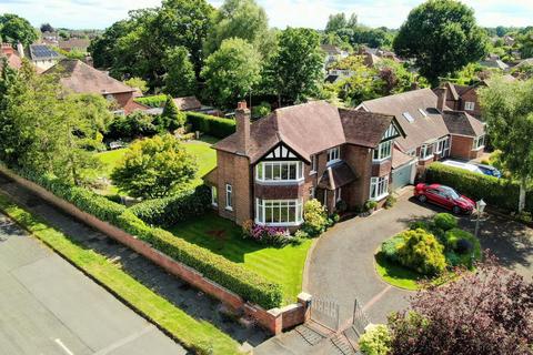 4 bedroom detached house for sale, Berkeley Crescent, Crewe CW2