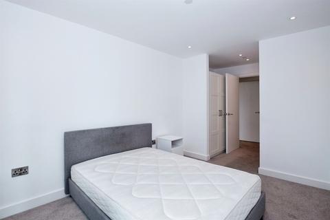 2 bedroom flat to rent, Victoria Residence, Silvercroft Street, M15