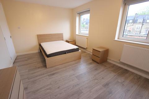 4 bedroom flat to rent, Bayham Street, London NW1